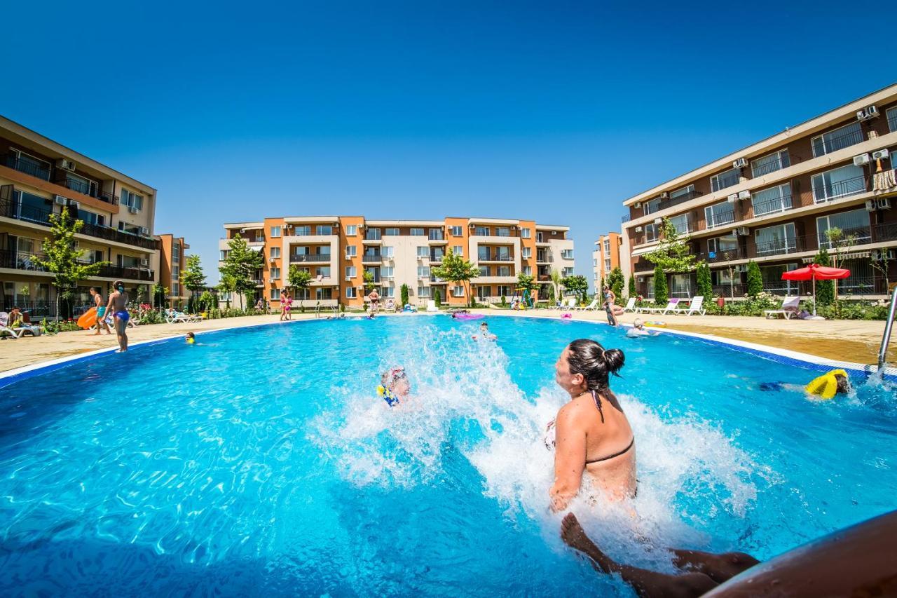 סאני ביץ' Waterpark Fort Apartments מראה חיצוני תמונה
